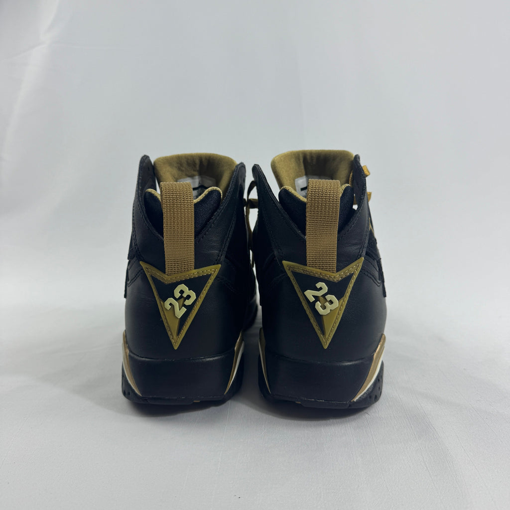 Air Jordan Golden Moments Pack is a special-edition sneaker collection released to celebrate Michael Jordan’s championship