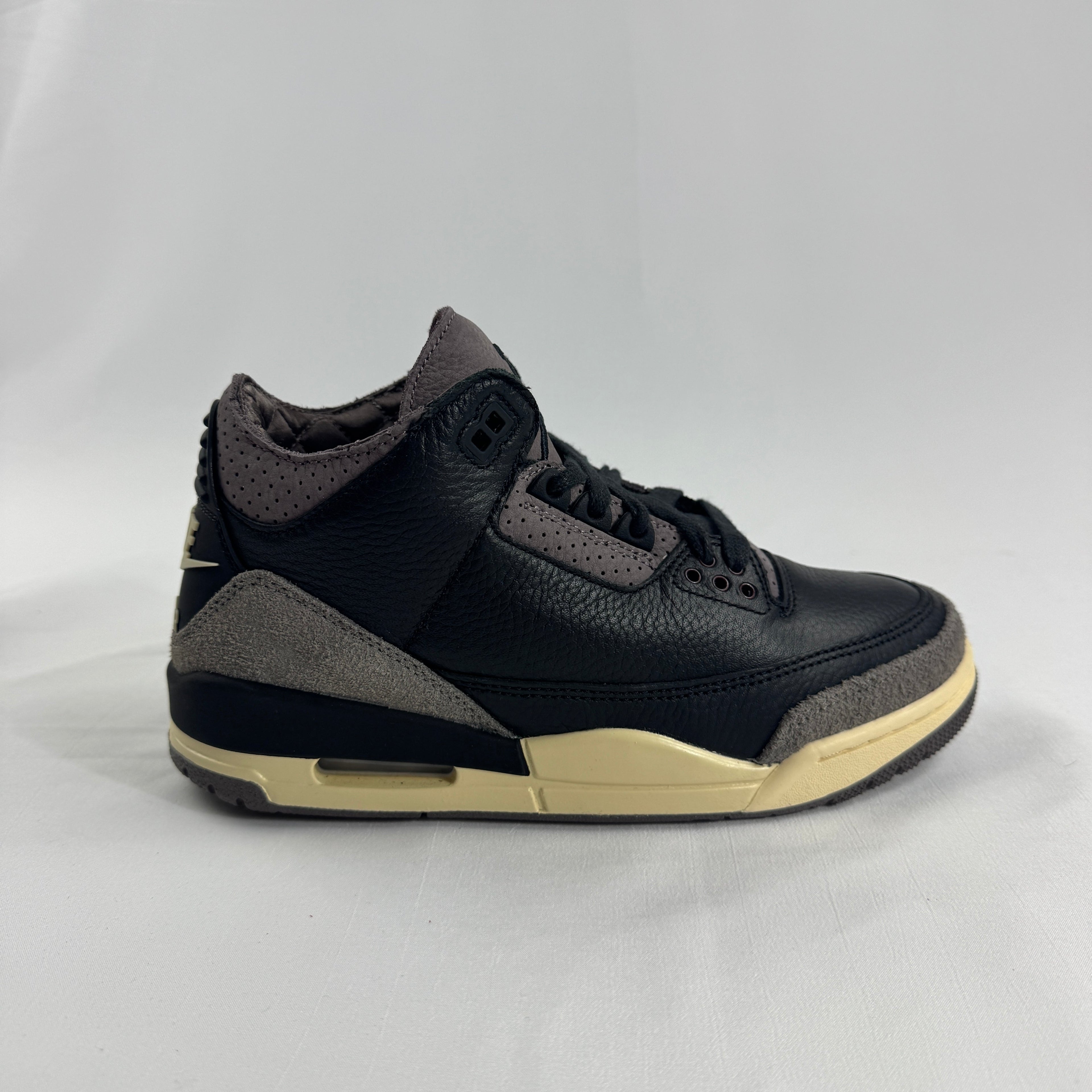 Air Jordan 3 Retro OG SP is a special-edition release that celebrates one of the most iconic silhouettes in sneaker history.