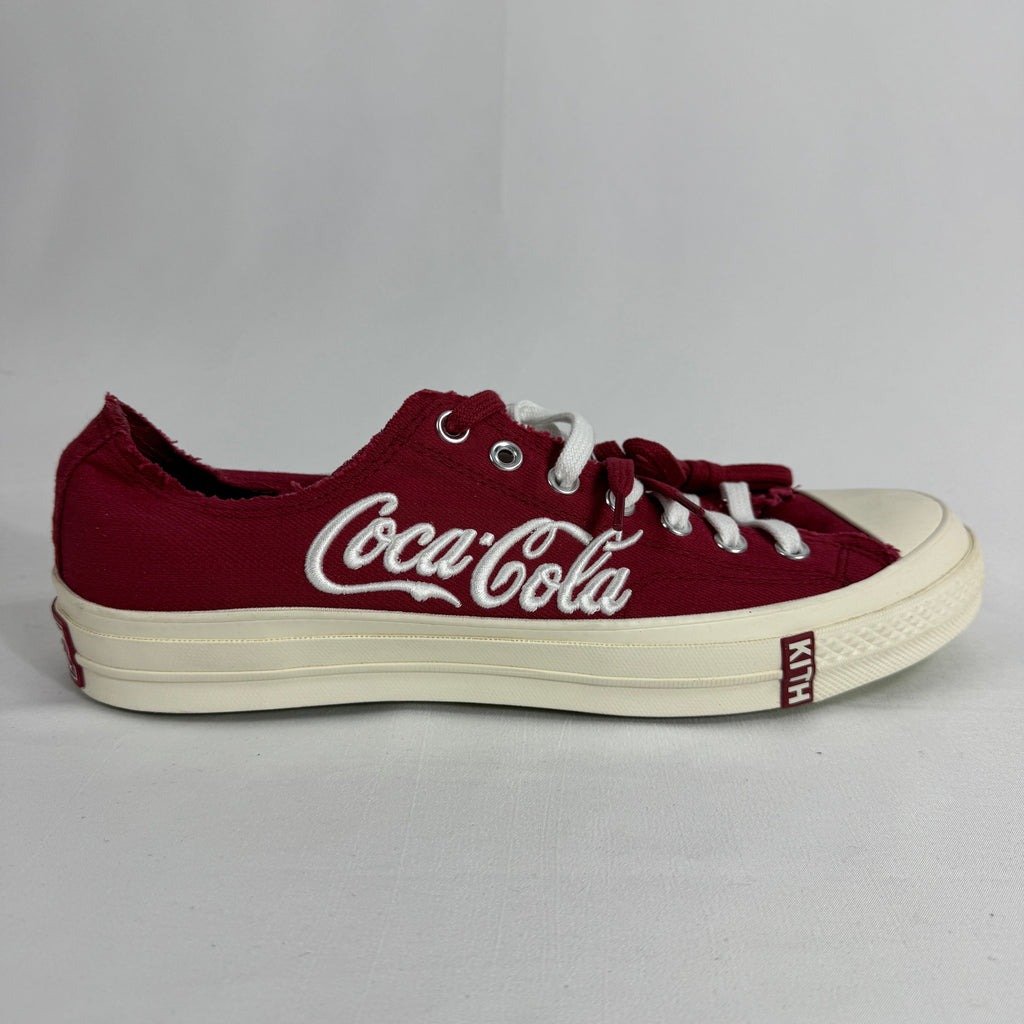 The Converse Chuck 70 Ox Red is a classic low-top sneaker featuring a durable canvas upper, vintage-inspired details, and