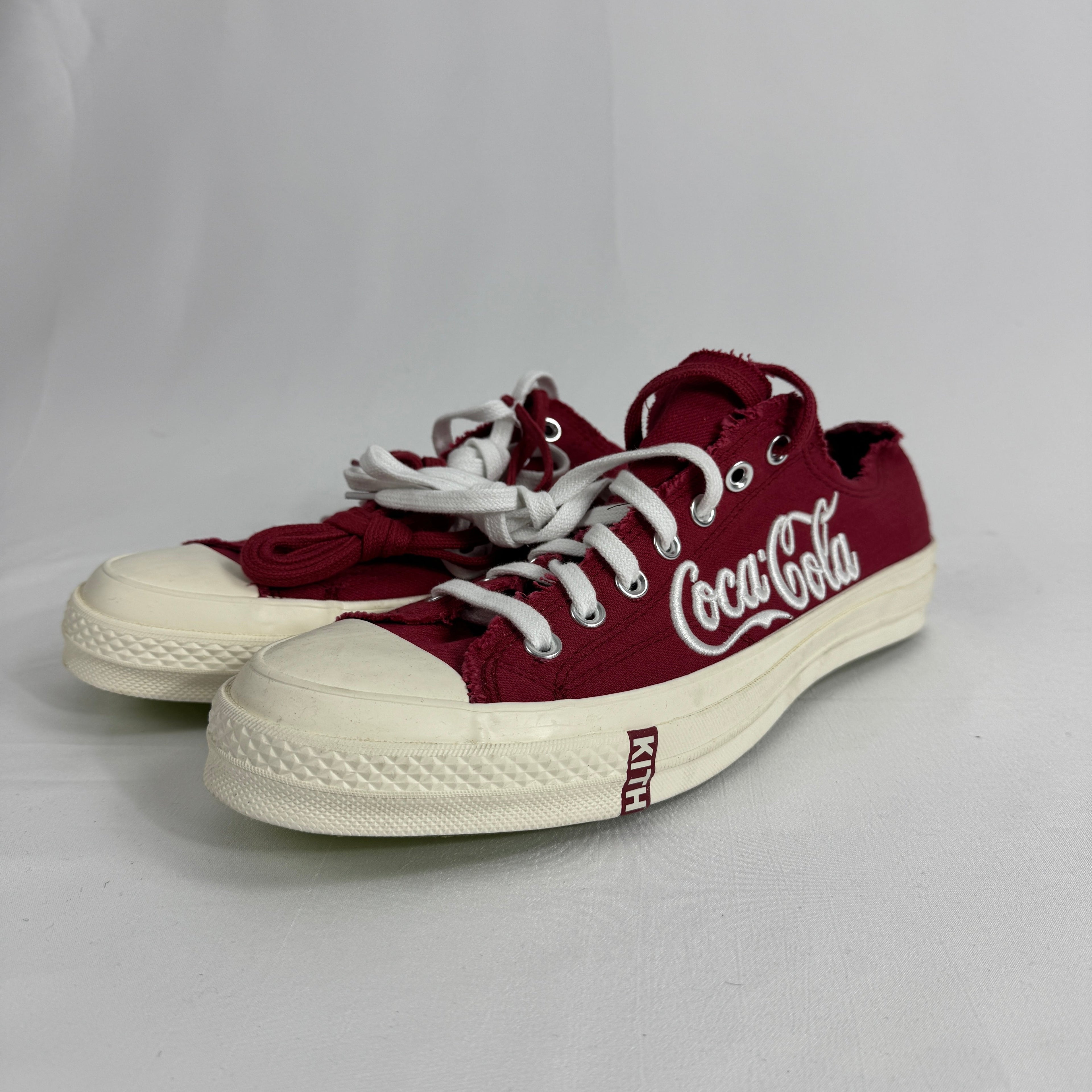 The Converse Chuck 70 Ox Red is a classic low-top sneaker featuring a durable canvas upper, vintage-inspired details, and