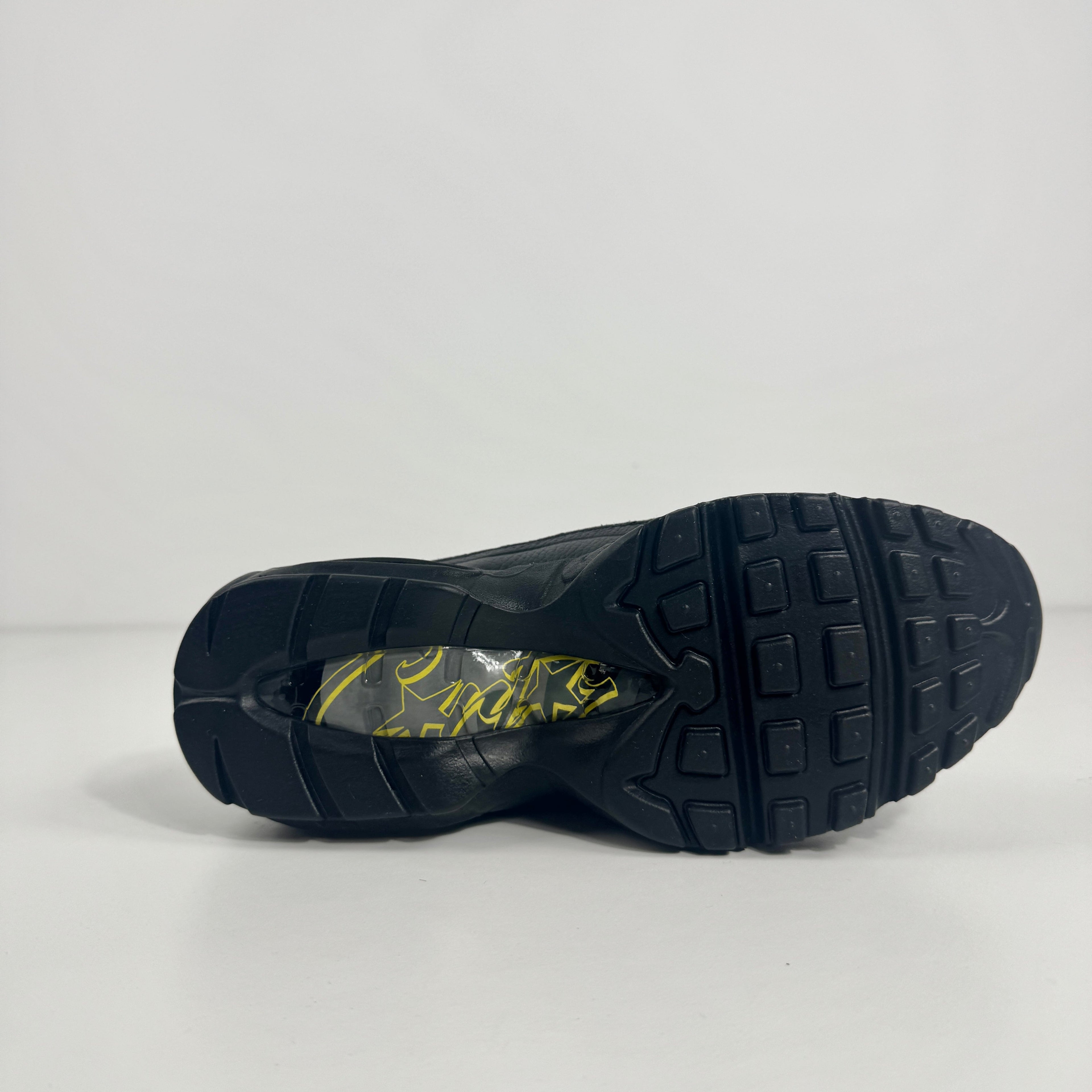 The Corteiz x Nike Air Max 95 Honey brings together Corteiz's bold streetwear influence and Nike's iconic Air Max heritage.