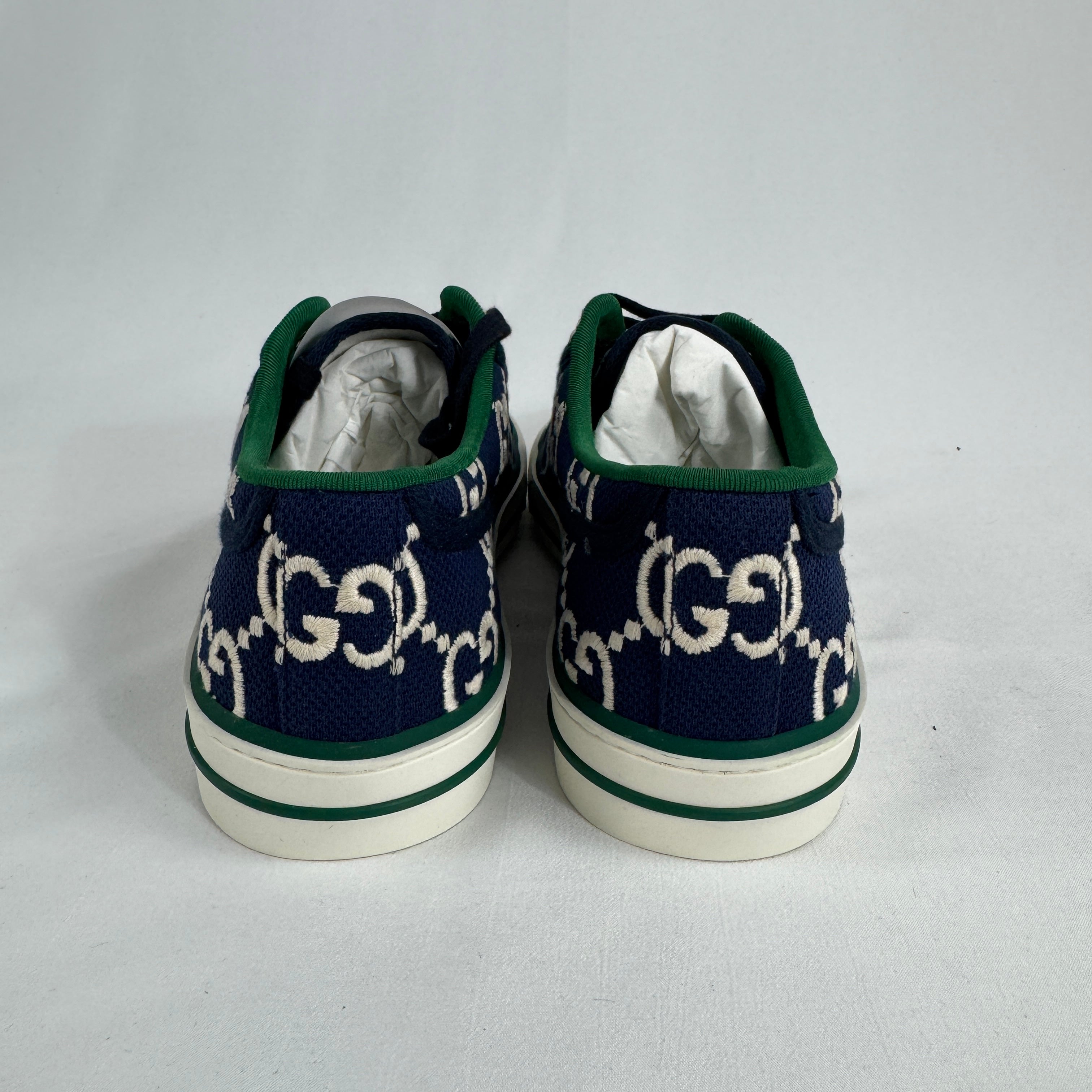 The Gucci Tennis 1977 is a classic low-top sneaker inspired by vintage tennis footwear, blending timeless style with modern