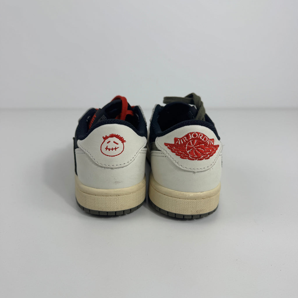 Jordan 1 Low OG SP (PS) is a preschool-sized version of the iconic Air Jordan 1 Low, featuring premium materials, classic