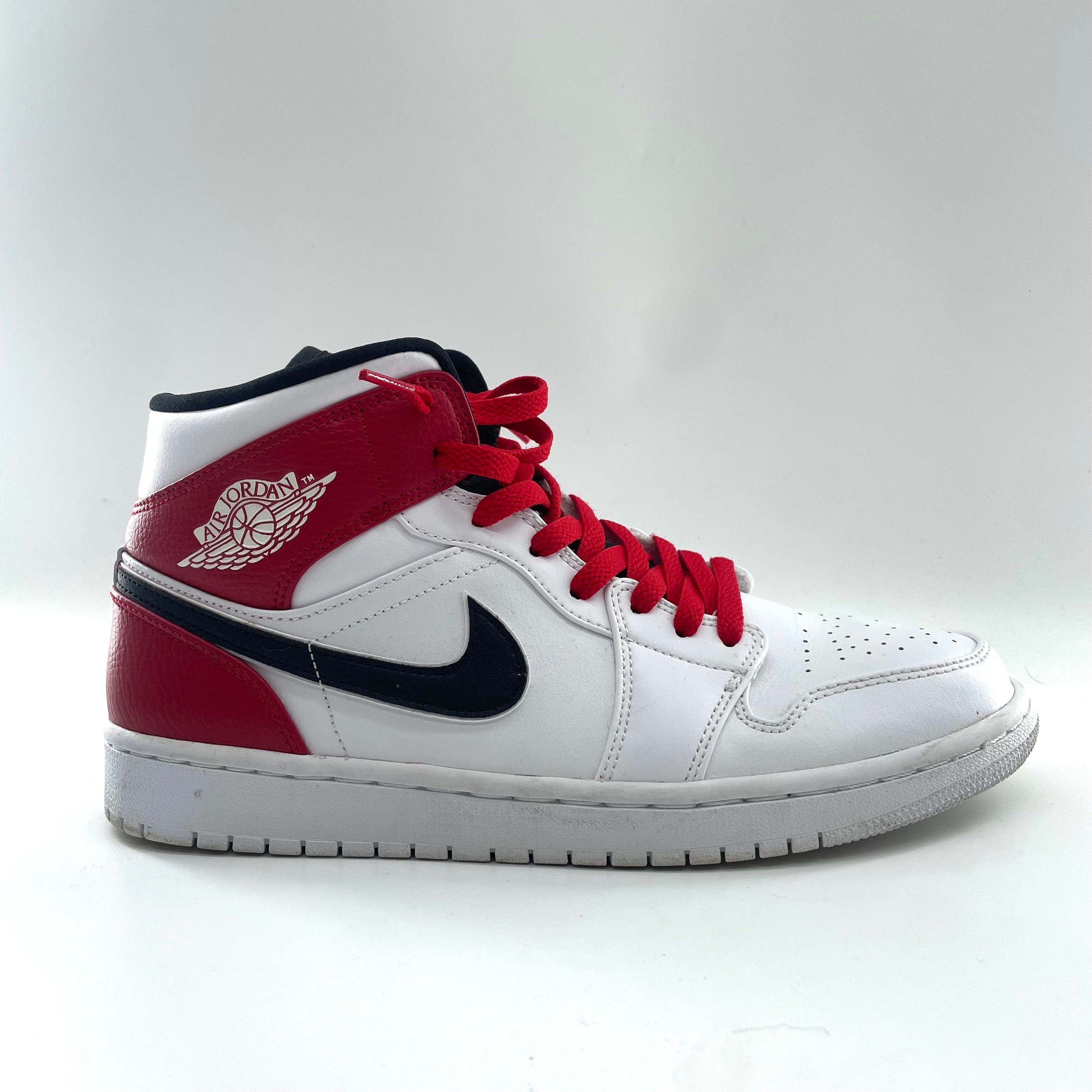Jordan 1 Mid Red/White/Black Used. Size UK8