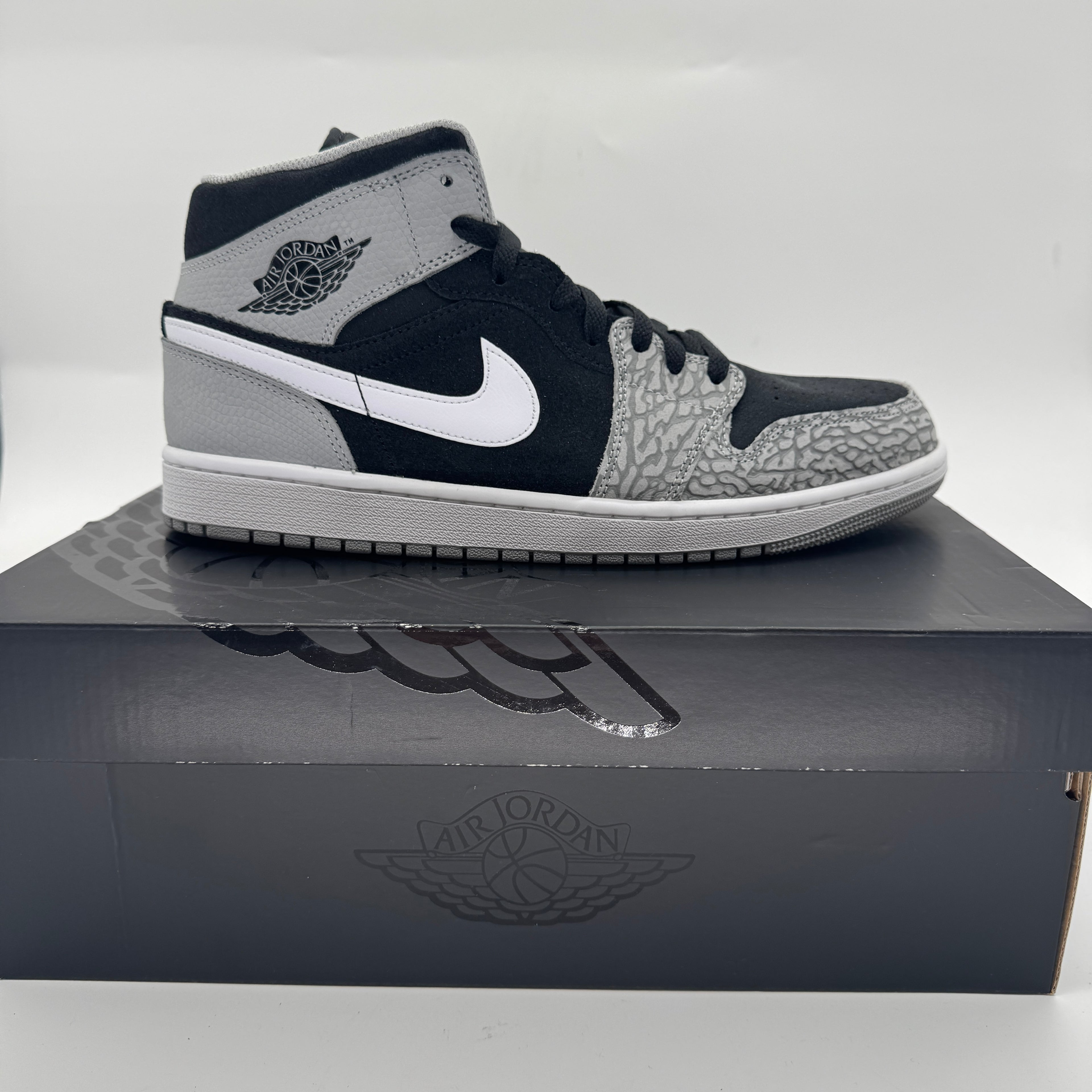 Jordan 1 Mid SE Elephant Print