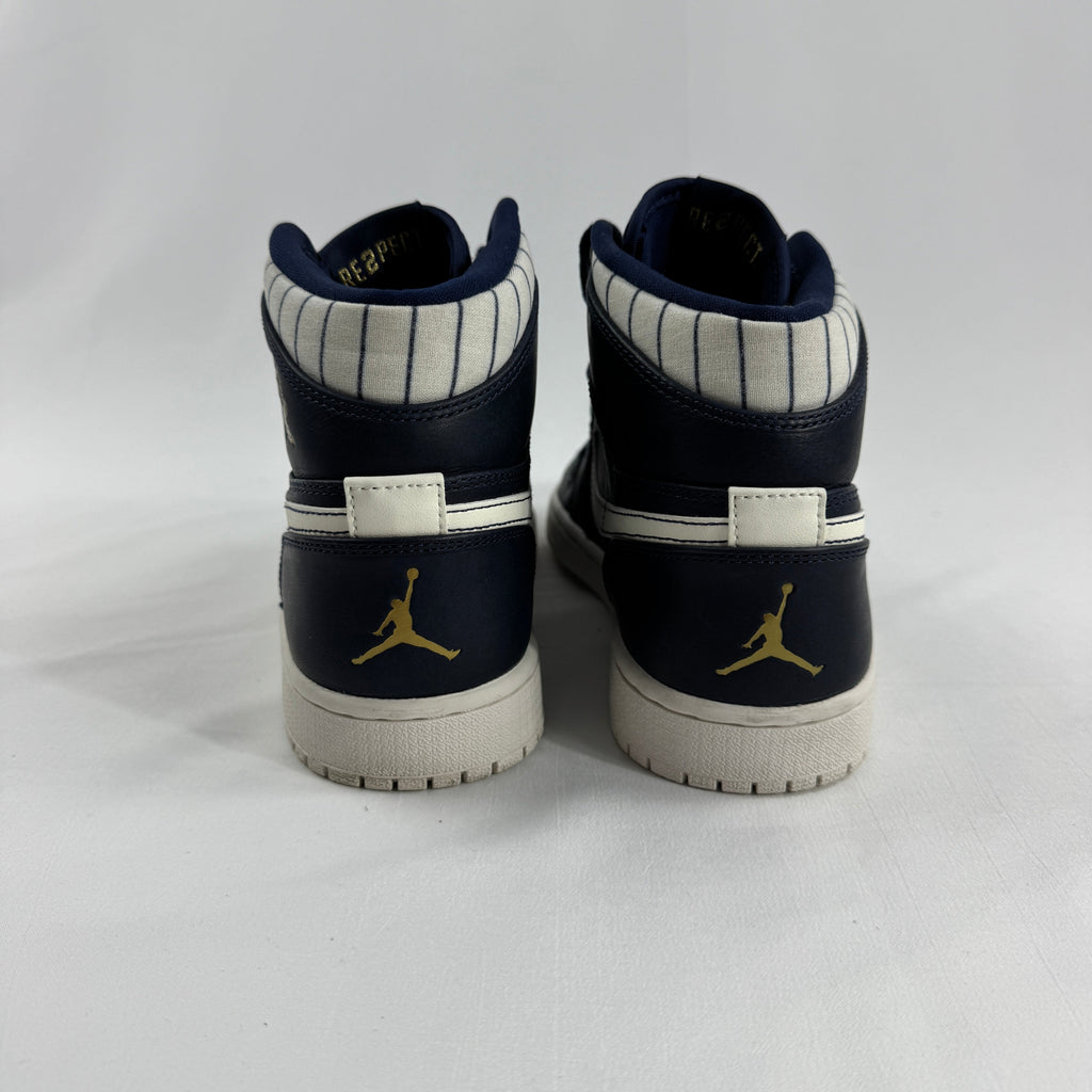 The Jordan 1 Retro High “Jeter” Navy is an extremely limited edition release inspired by baseball legend Derek Jeter. It