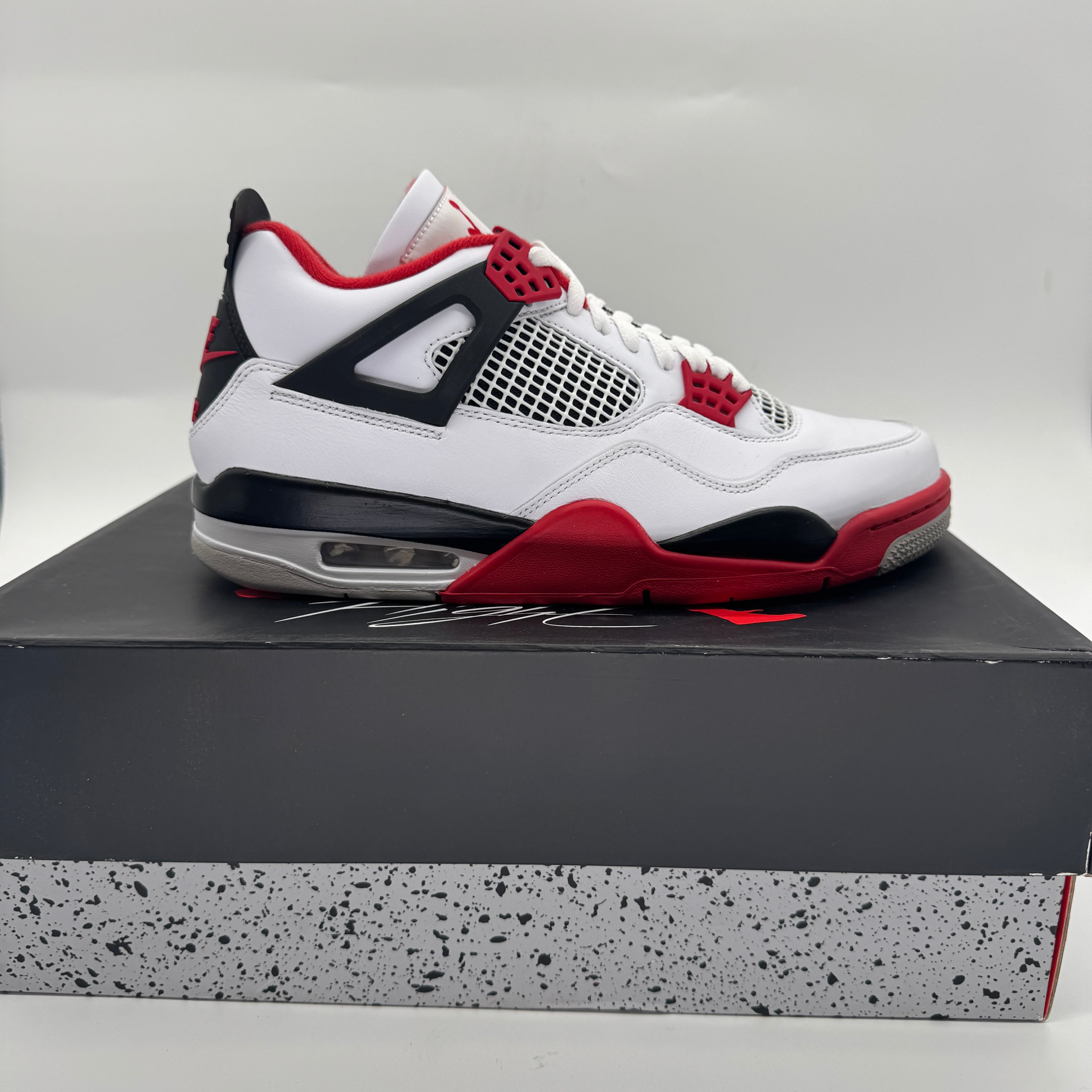 Jordan 4 Retro Fire Red (2020)