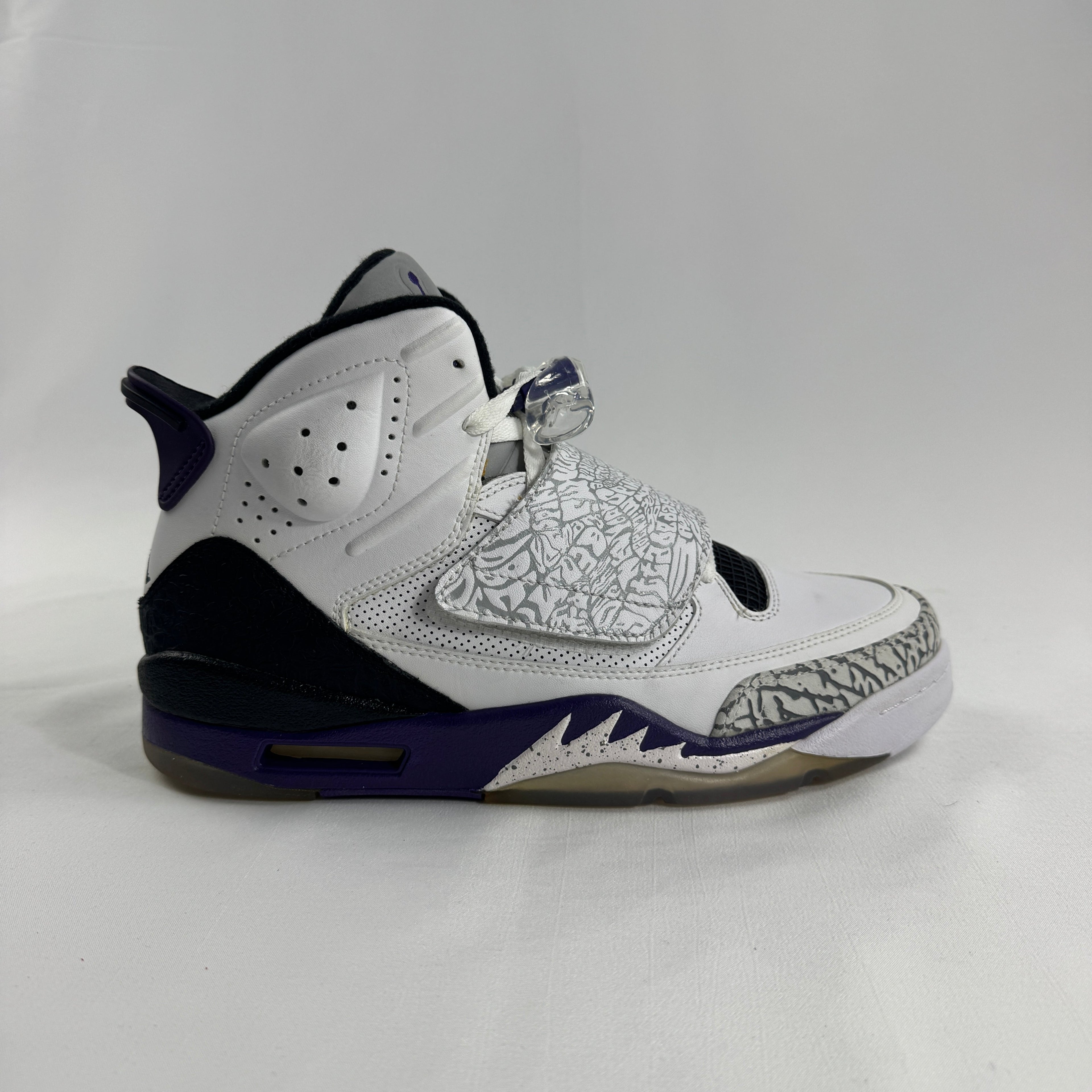 Jordan Son of Mars “Club Purple” is a bold hybrid sneaker that combines design elements from several iconic Air Jordan