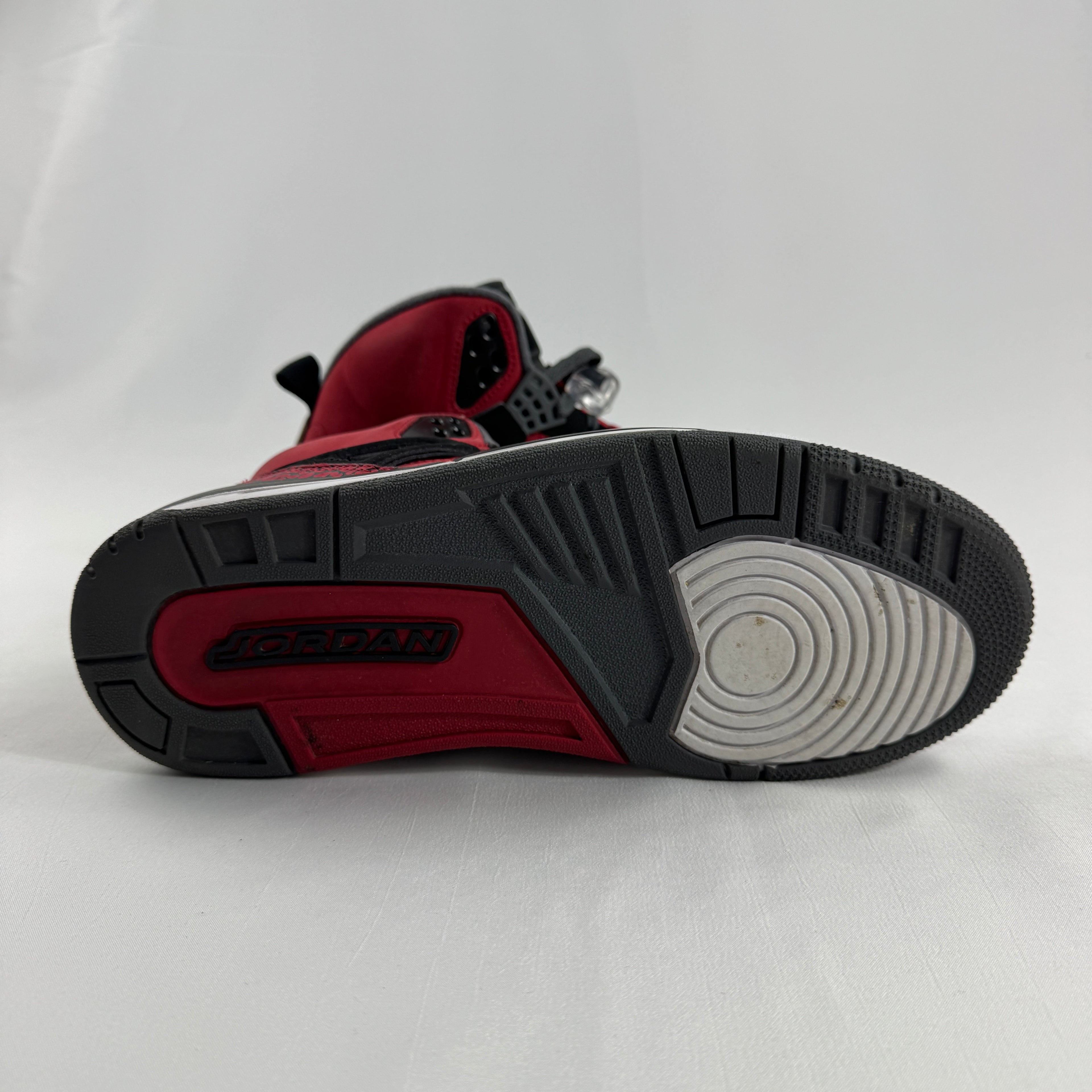 The Jordan Spiz'ike "Toro Bravo" is a bold hybrid sneaker that blends design elements from multiple iconic Air Jordan