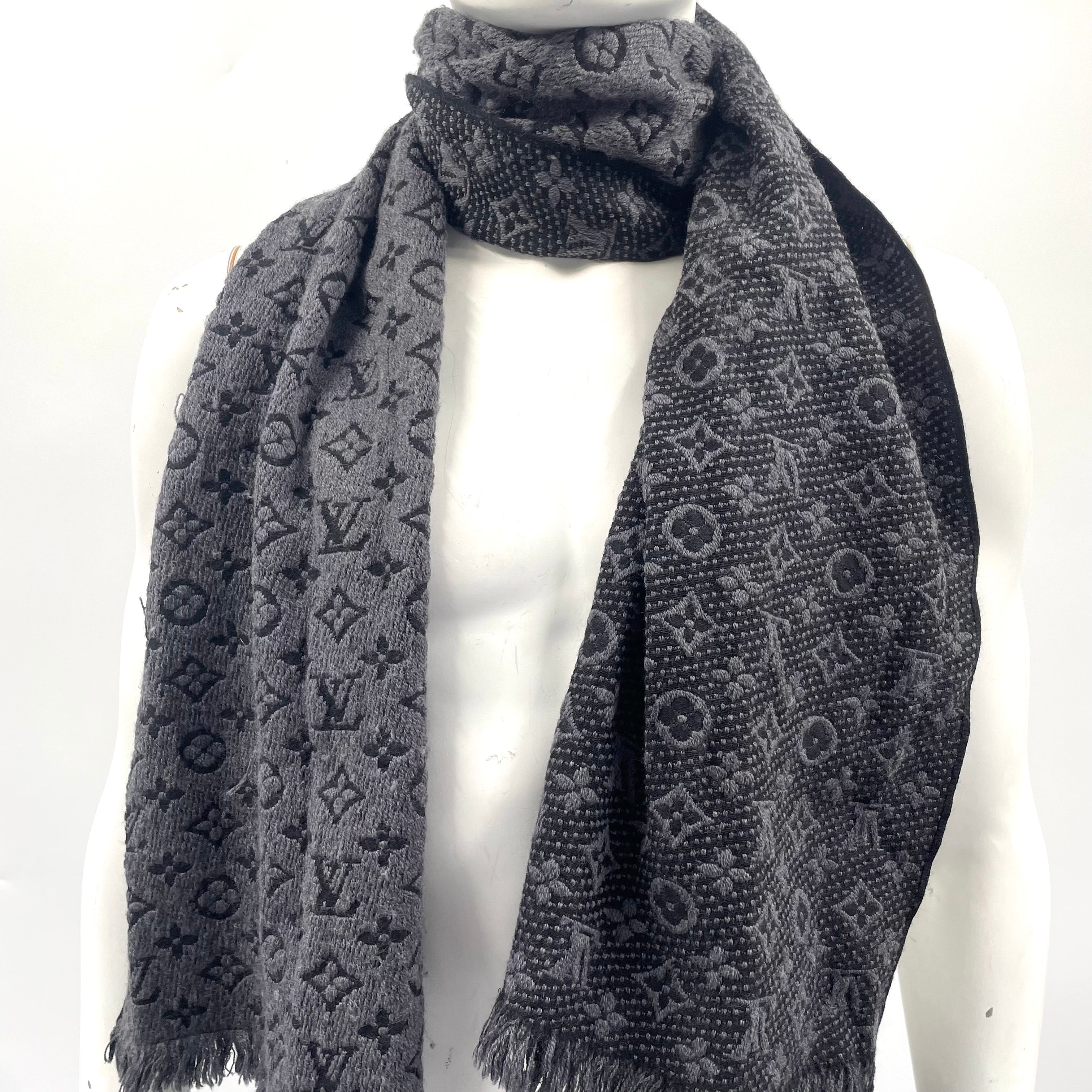 LOUIS VUITTON MONOGRAM SCARF REVERSIBLE