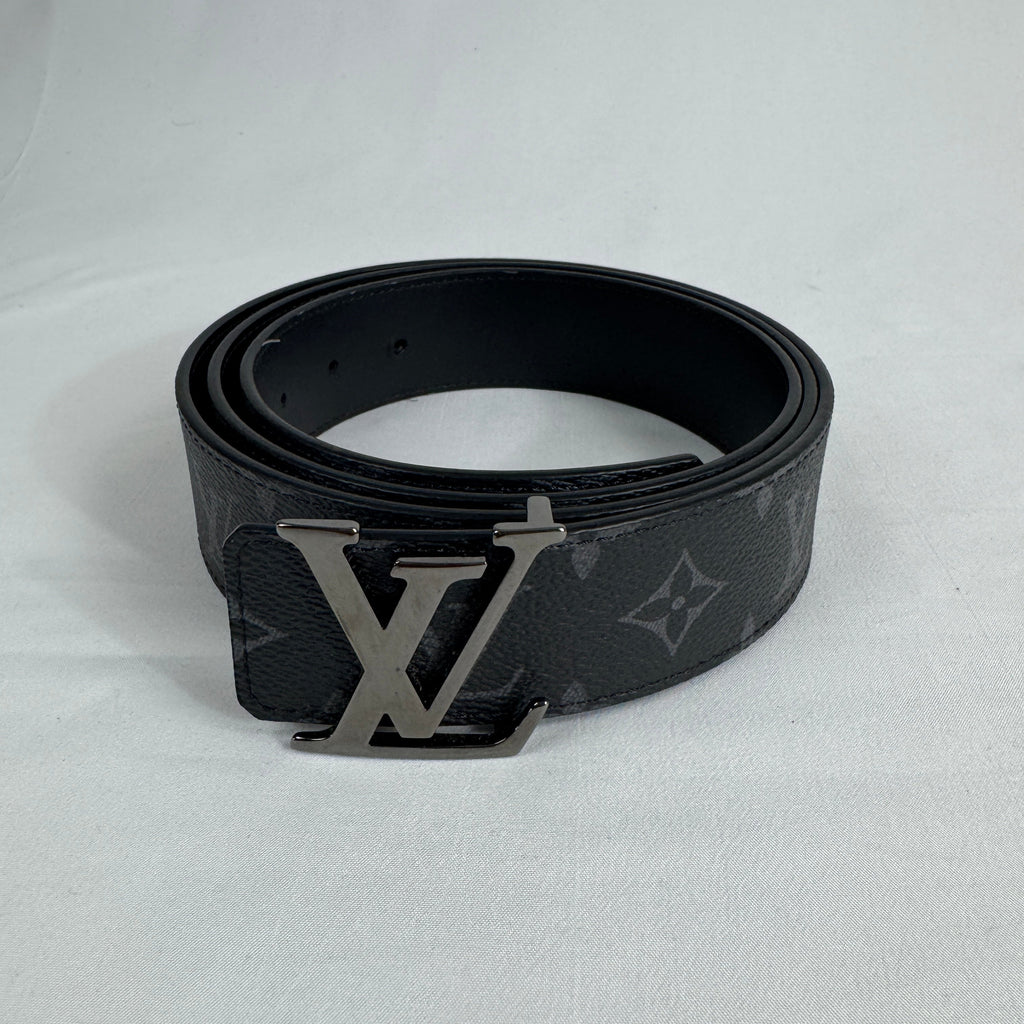 The Louis Vuitton Reversible Belt Eclipse is a luxury accessory crafted from premium leather, featuring a reversible design