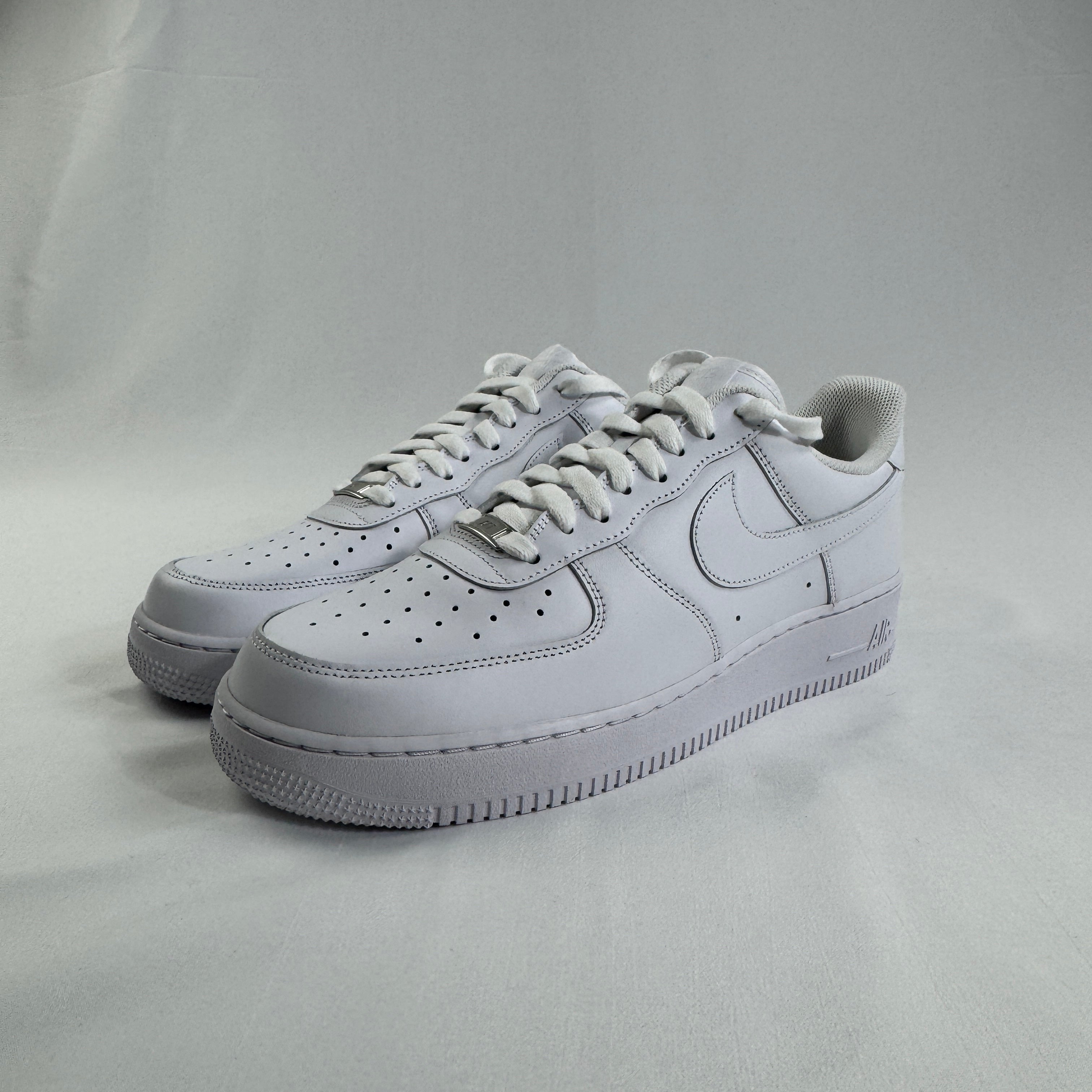 Nike Air Force 1 ’07 is a modern update of the legendary Air Force 1, maintaining the iconic design that has defined sneaker