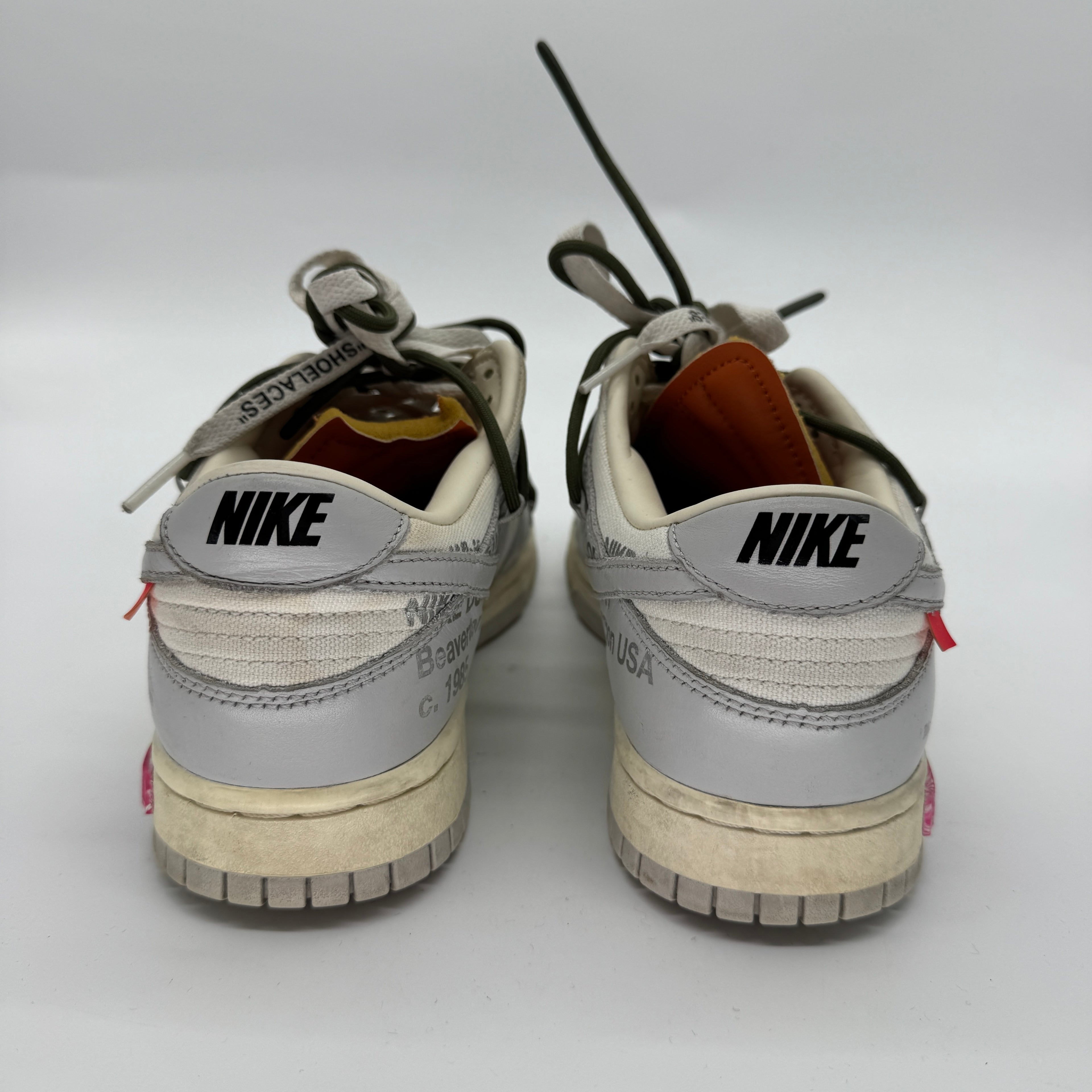 Off-White x Nike Dunk Low Lot 22