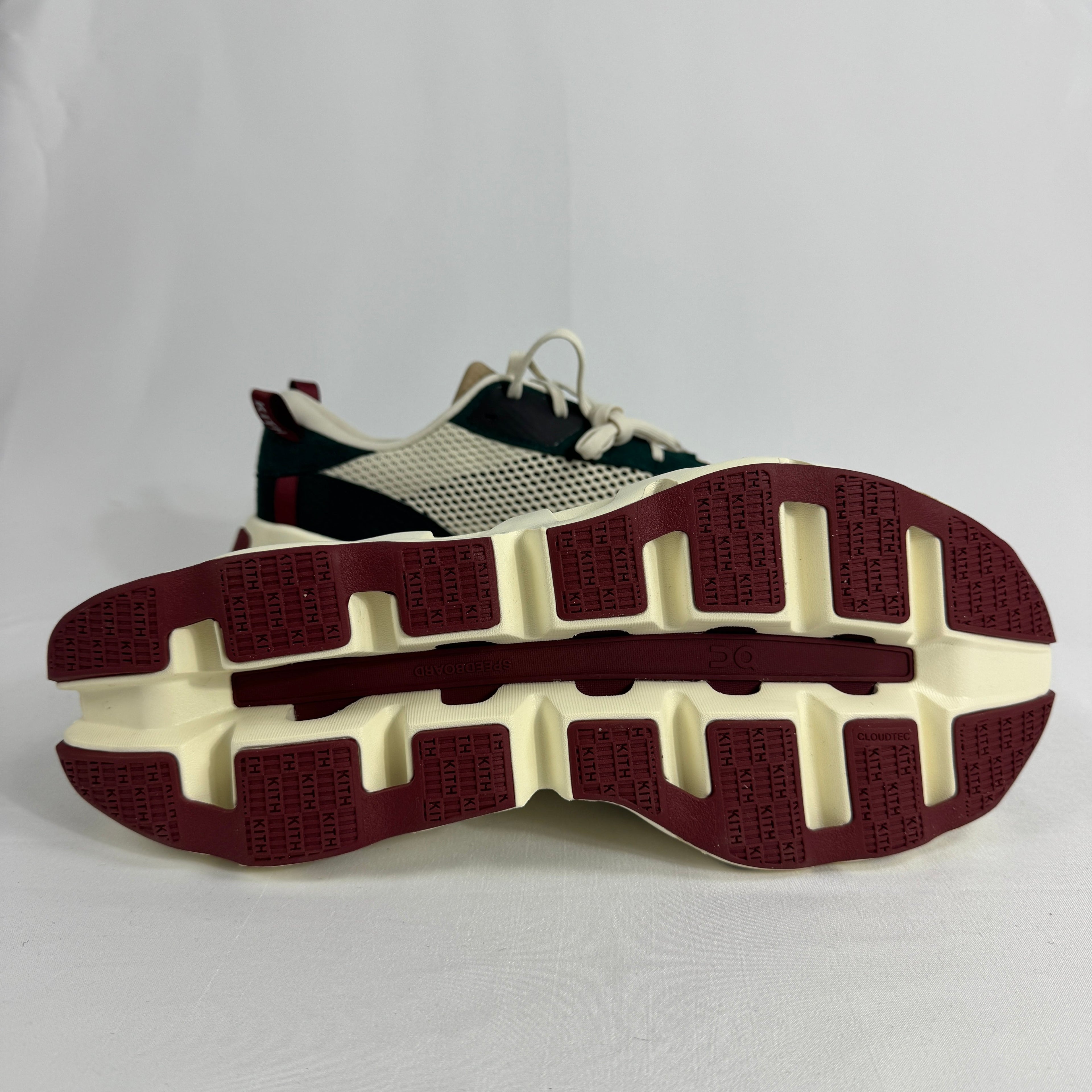 The On Cloudswift K-Tech 2 is a stylish performance sneaker that combines responsive CloudTec® cushioning, lightweight
