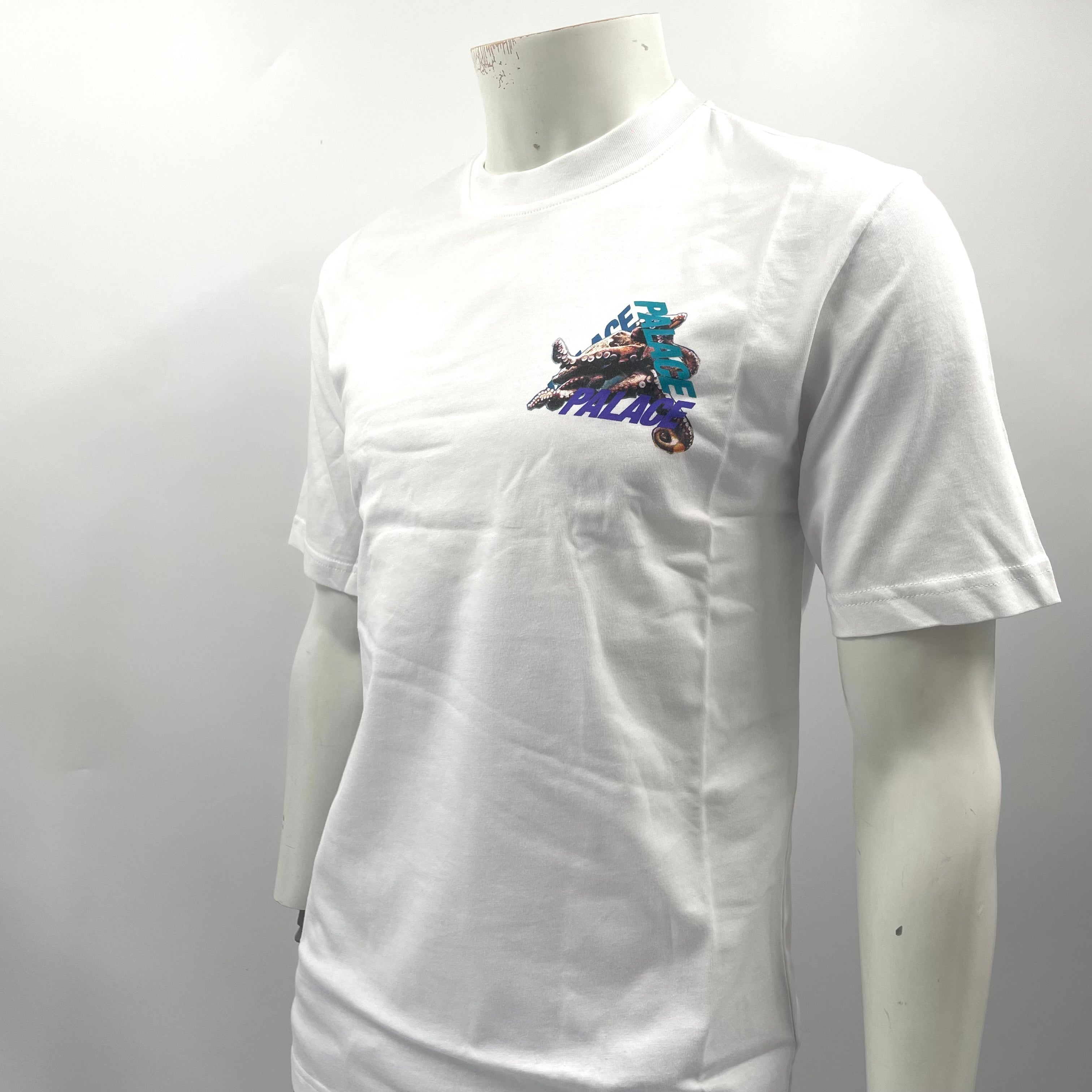 Palace Octo TEE White. Size small.