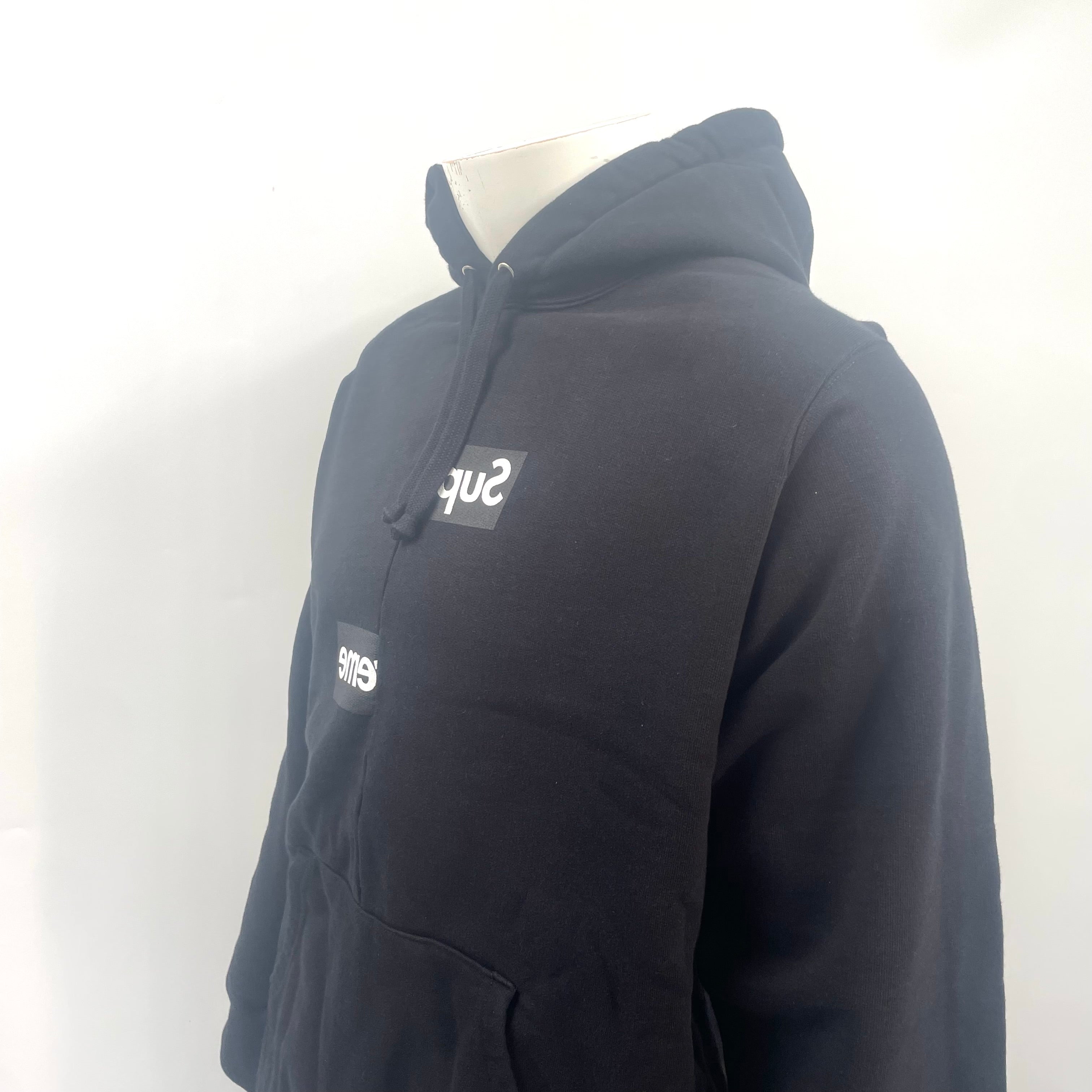 Brand new SUPREME x Comme Des Garcons collaboration hoodie with icon text design. black. Size medium.