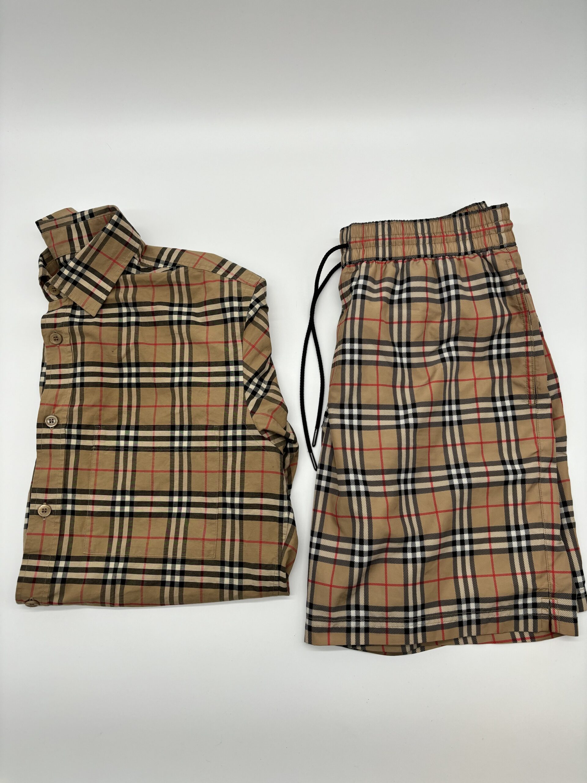 Burberry rainbow hot sale shorts